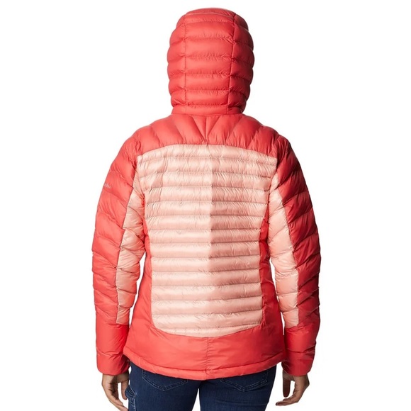 NWT Labyrinth Loop Hooded Jacket 879
Color Coral Reef Red Hibiscus
Size: Med. - Picture 3 of 7